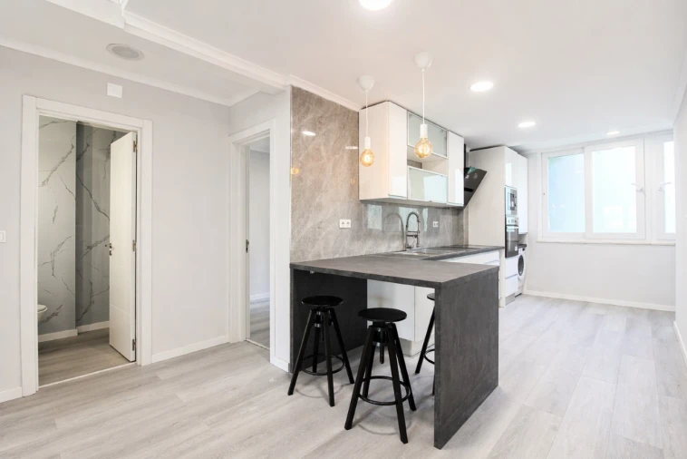 Apartamento T2 para Venda em Benfica Foto 4