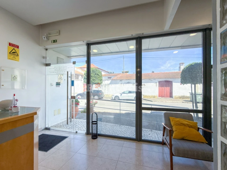 Negócio para Venda em Azinhaga Foto 6