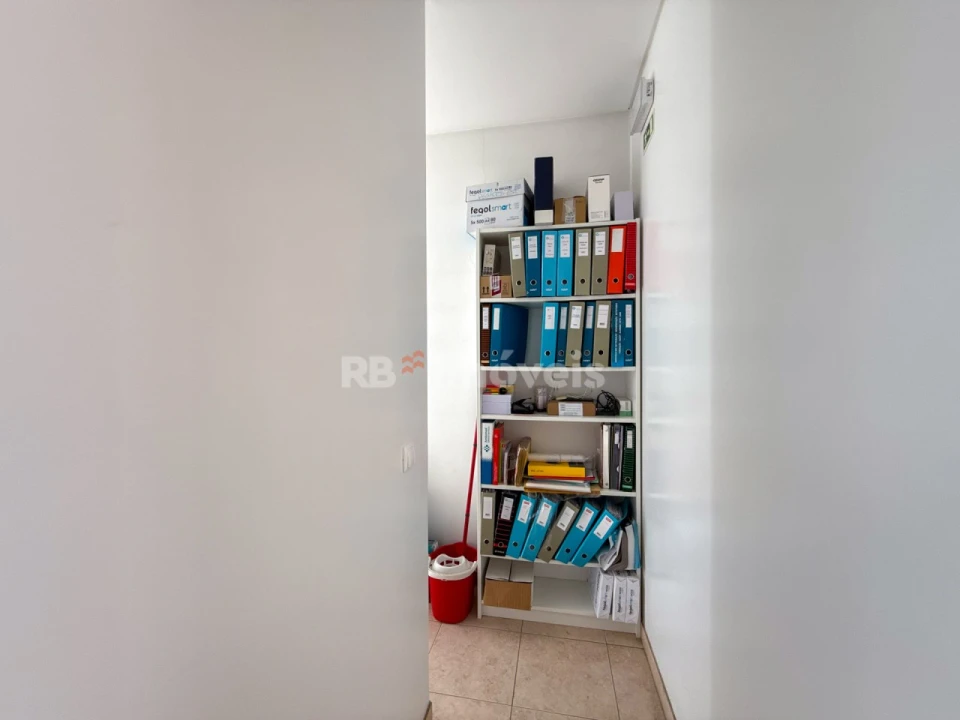 Negócio para Venda em Azinhaga Foto 30