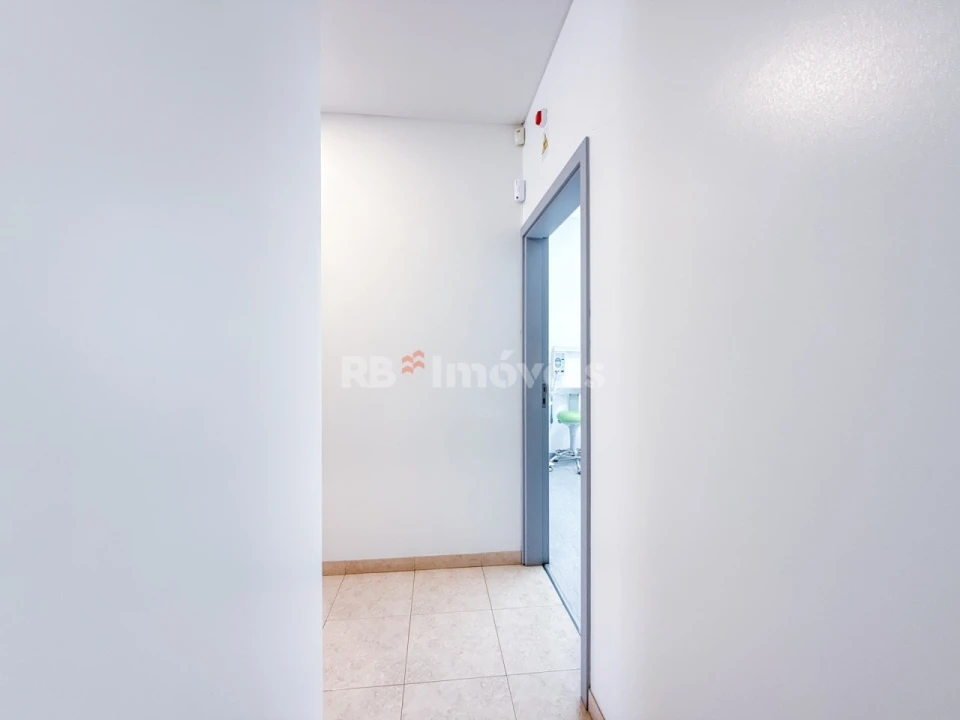 Negócio para Venda em Azinhaga Foto 32