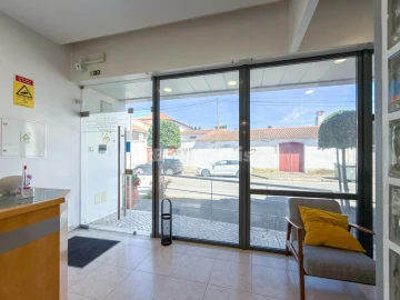 Negócio para Venda em Azinhaga