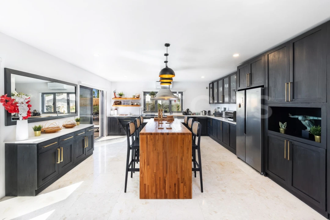 Moradia T6 para Venda em Almancil Foto 17