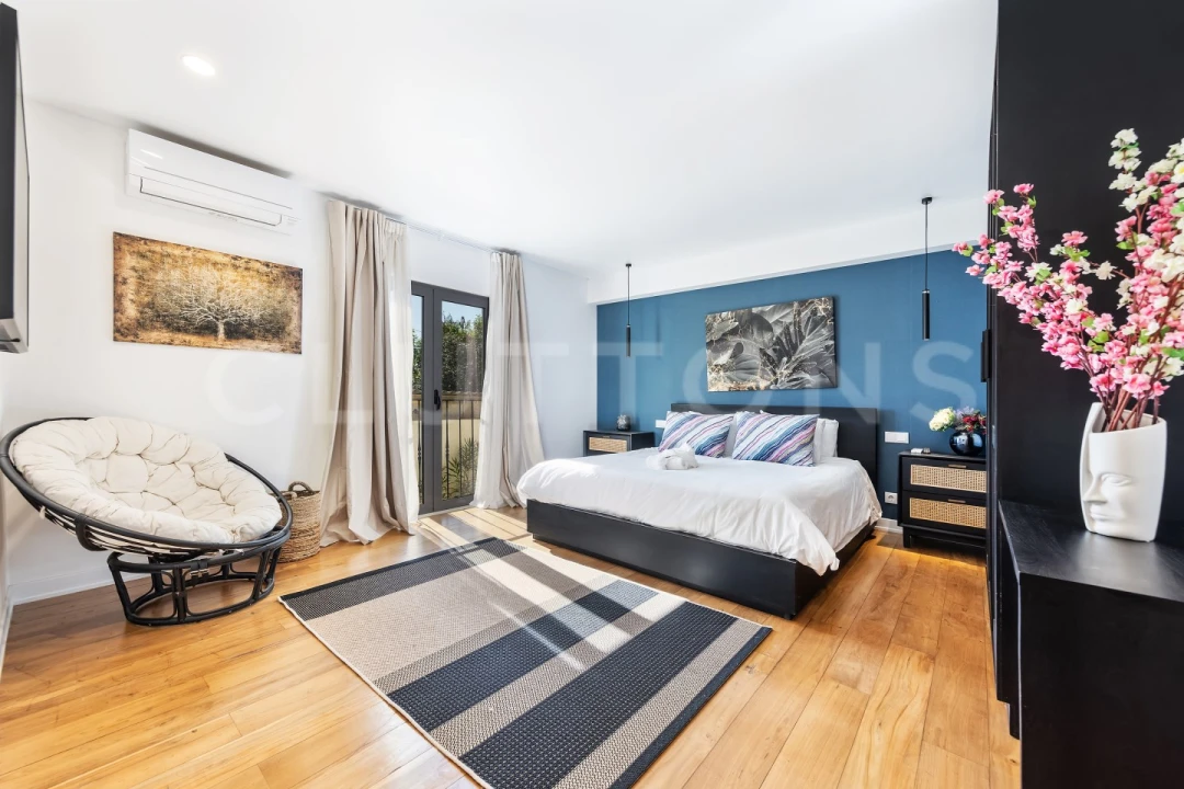 Moradia T6 para Venda em Almancil Foto 4