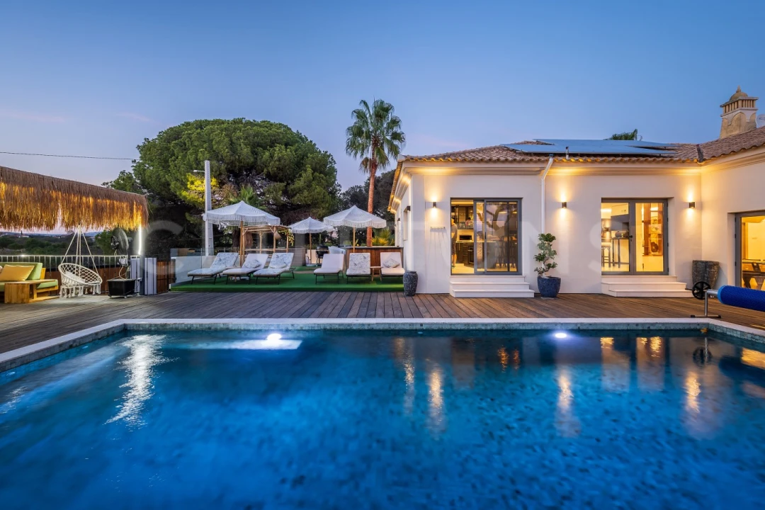 Moradia T6 para Venda em Almancil Foto 78