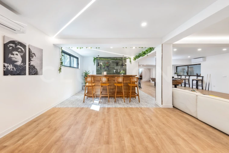 Moradia T6 para Venda em Almancil Foto 43