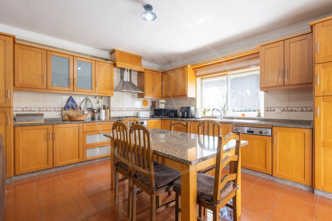 Moradia T5 para Venda em Adoufe e Vilarinho de Samardã Foto 8