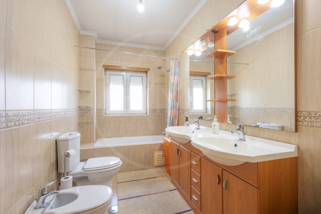 Moradia T5 para Venda em Adoufe e Vilarinho de Samardã Foto 13