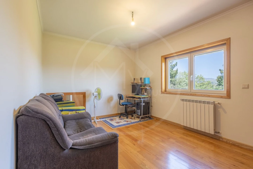 Moradia T5 para Venda em Adoufe e Vilarinho de Samardã Foto 14