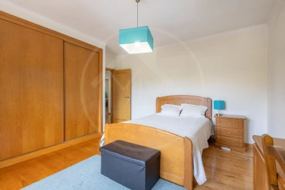 Moradia T5 para Venda em Adoufe e Vilarinho de Samardã