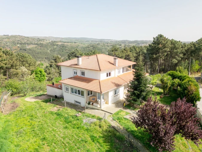 Moradia T5 para Venda em Adoufe e Vilarinho de Samardã Foto 4