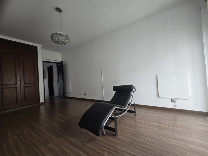 Apartamento T3 para Venda em Leiria, Pousos, Barreira e Cortes Foto 6