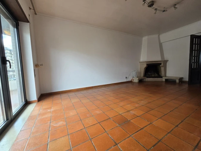 Apartamento T3 para Venda em Leiria, Pousos, Barreira e Cortes Foto 11