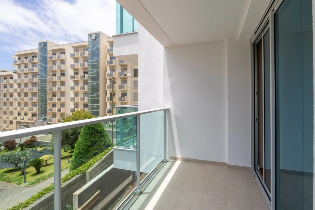 Apartamento T1 para Arrendamento em São Martinho Foto 20