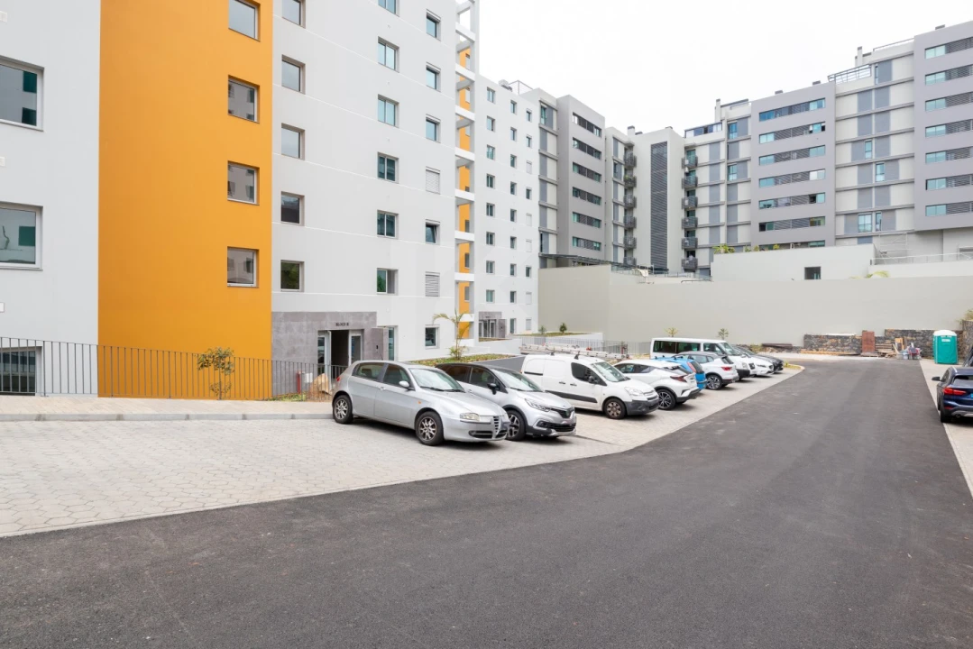 Apartamento T1 para Arrendamento em São Martinho Foto 22