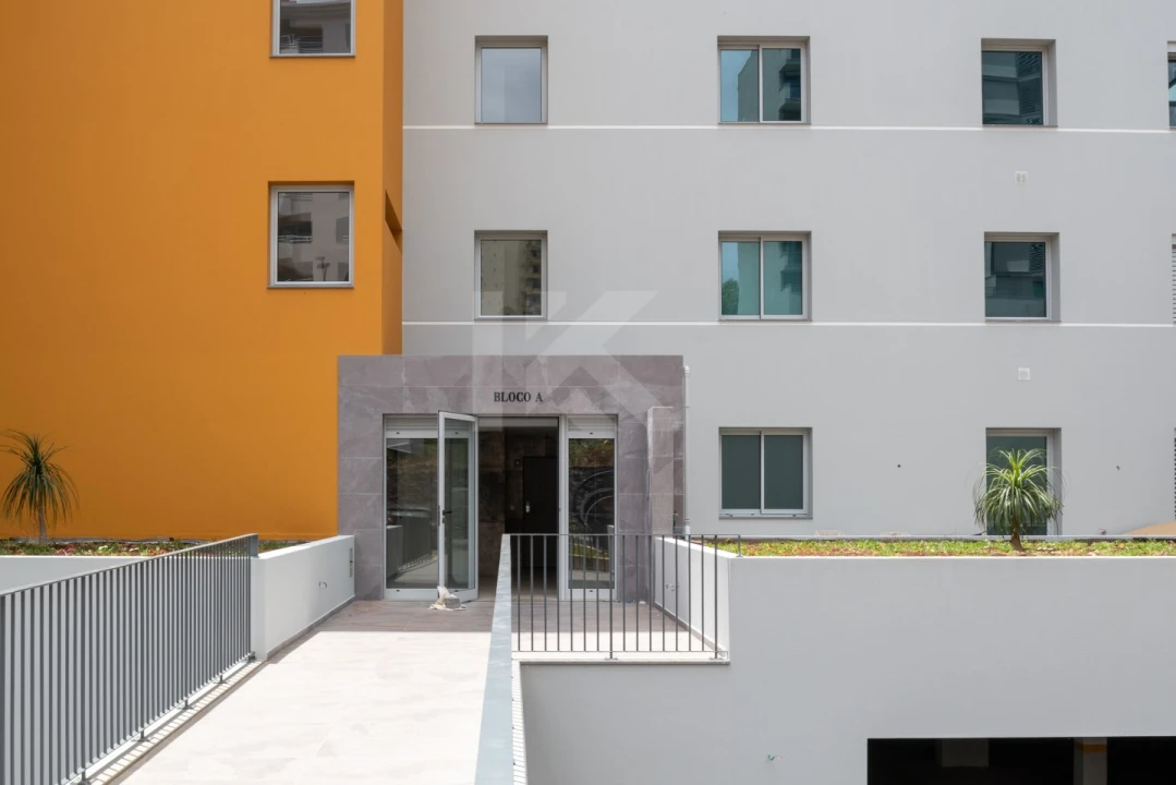 Apartamento T1 para Arrendamento em São Martinho Foto 24