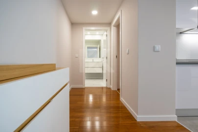 Apartamento T1 para Arrendamento em São Martinho