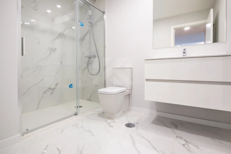 Apartamento T1 para Arrendamento em São Martinho Foto 17