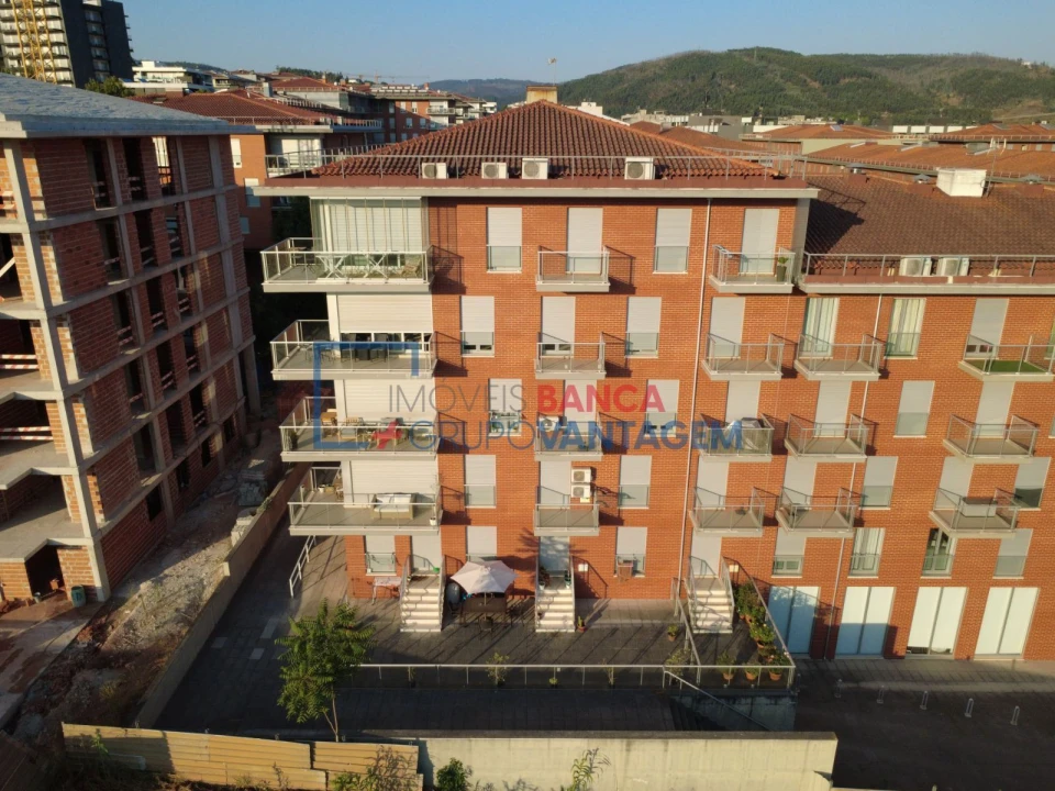 Apartamento T3 para Venda em Santo Antonio dos Olivais Foto 10