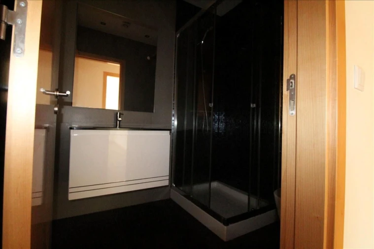 Apartamento T3 para Venda em Santo Antonio dos Olivais Foto 15