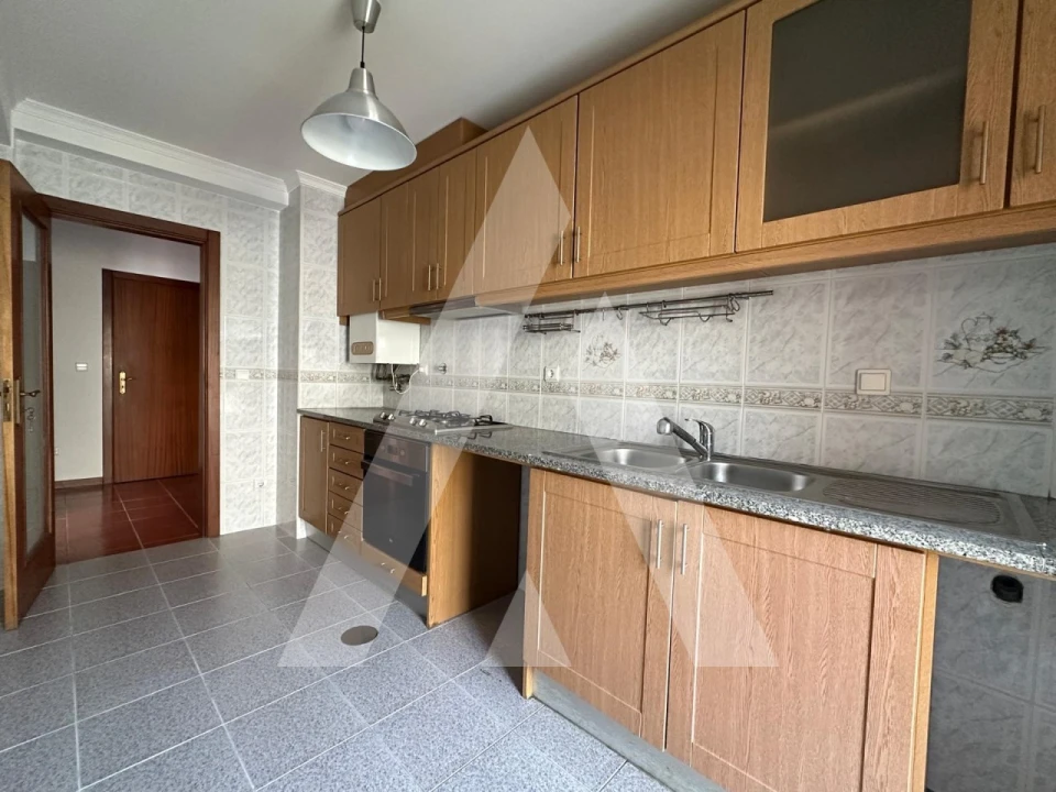 Apartamento T2 para Venda em Oliveira do Bairro Foto 5