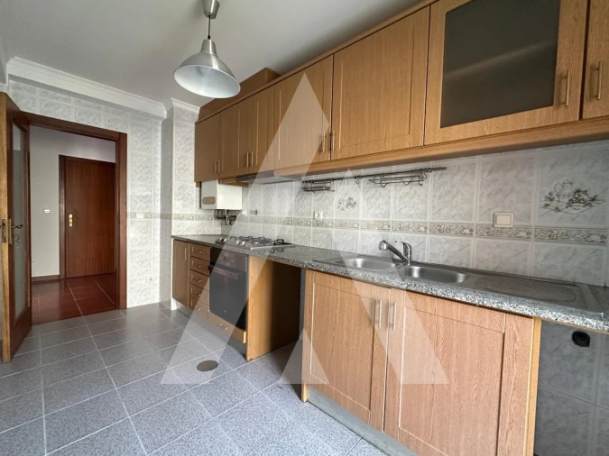 Apartamento T2 para Venda em Oliveira do Bairro Foto 5