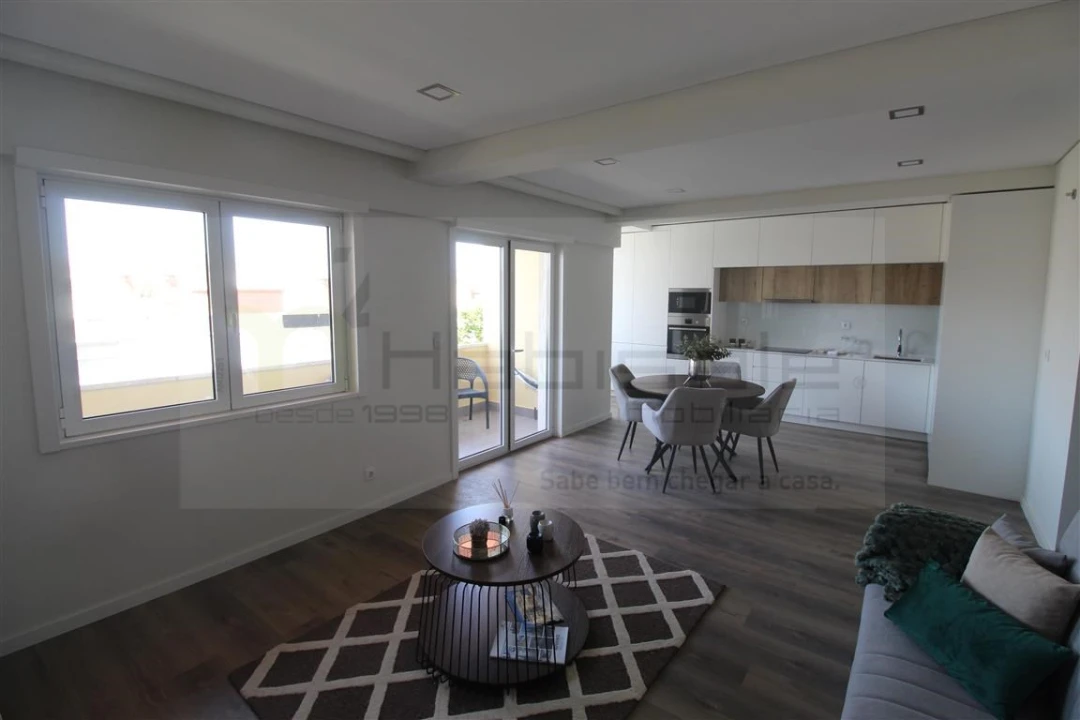 Apartamento T3 para Venda em Benfica Foto 1