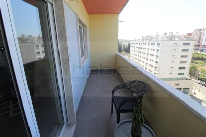 Apartamento T3 para Venda em Benfica