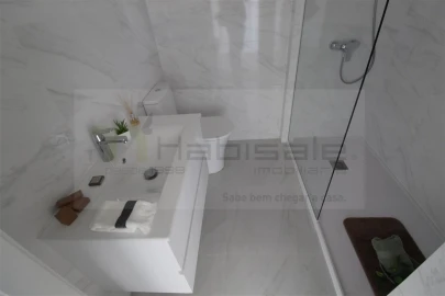 Apartamento T3 para Venda em Benfica
