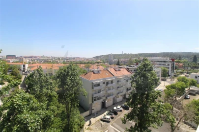 Apartamento T3 para Venda em Benfica