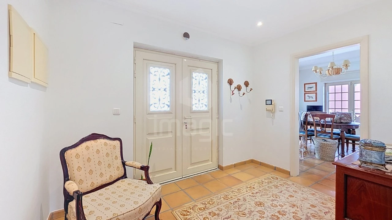 Moradia T4 para Venda em Encarnação Foto 6