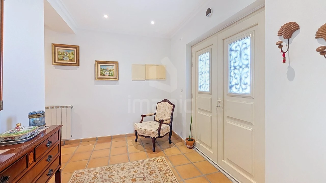 Moradia T4 para Venda em Encarnação Foto 5