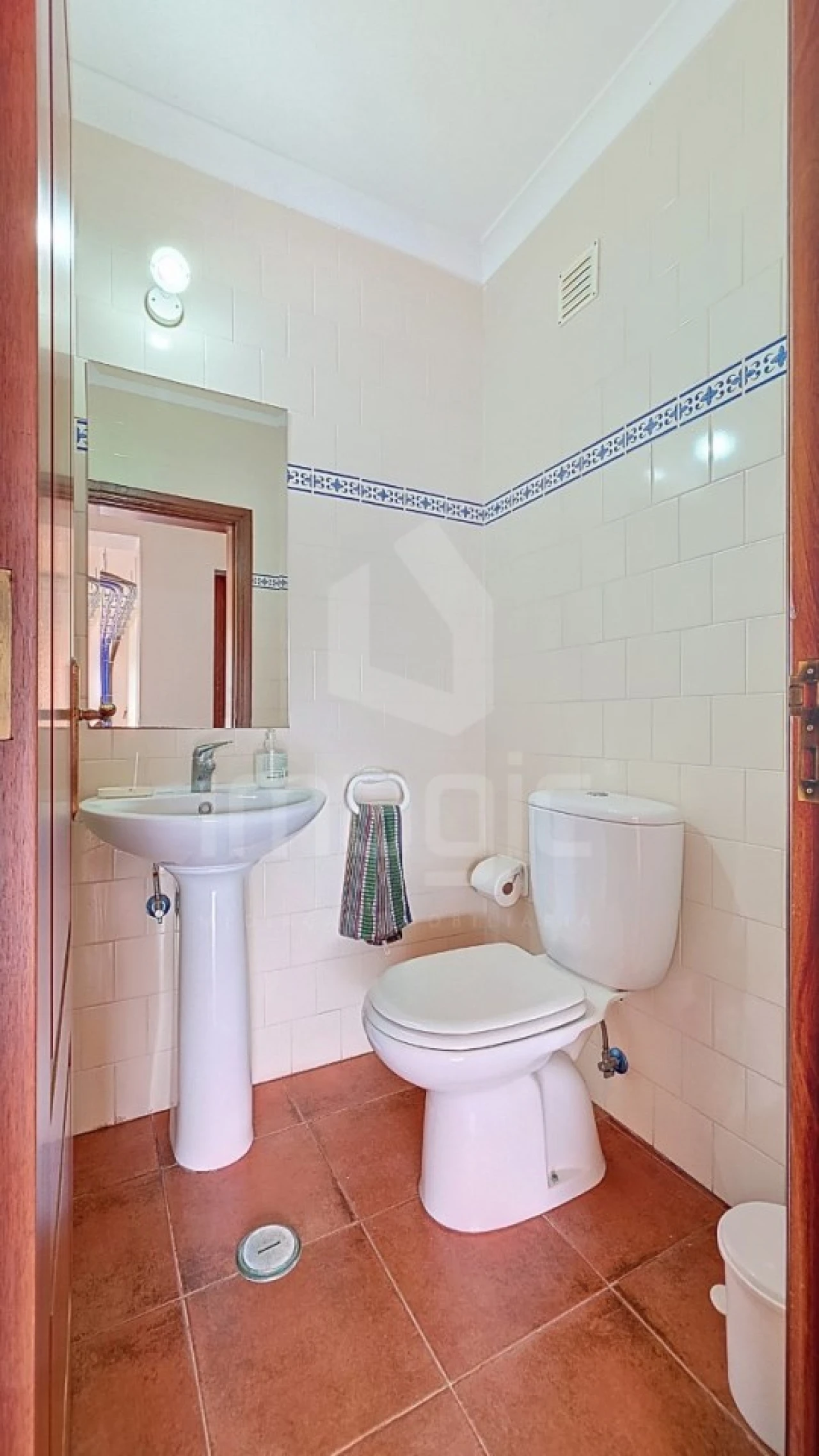 Moradia T4 para Venda em Encarnação Foto 39