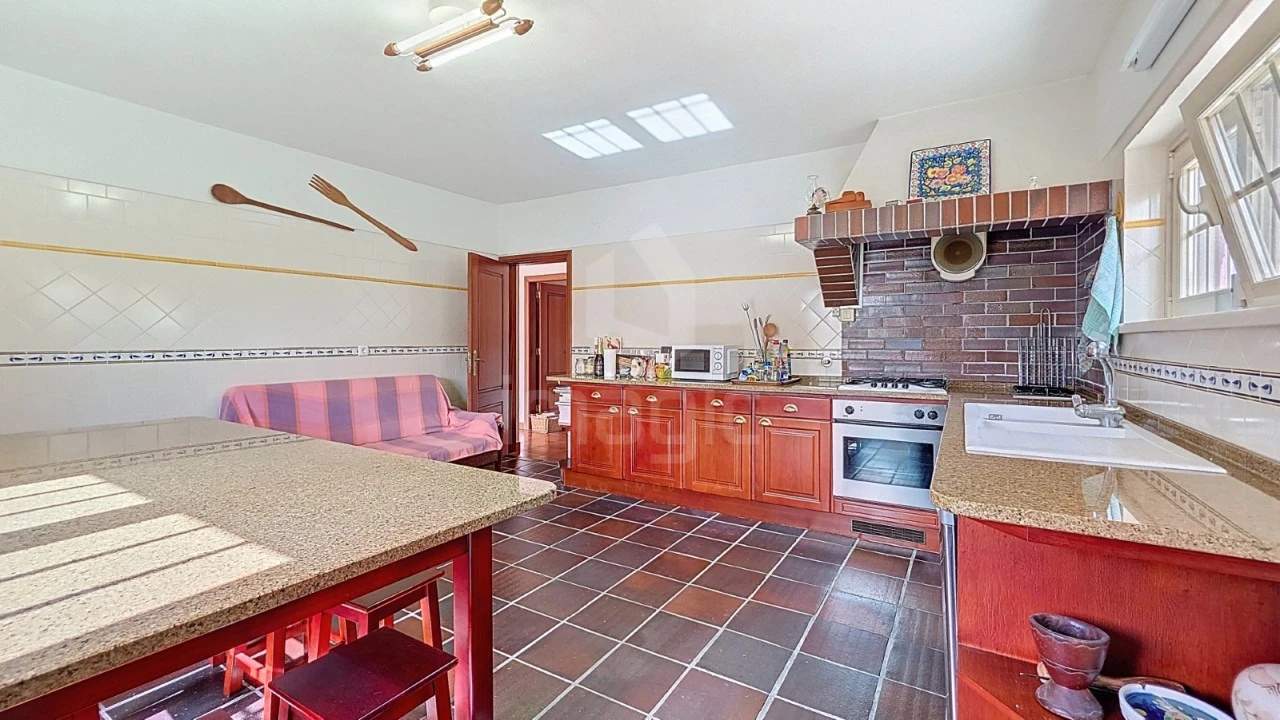 Moradia T4 para Venda em Encarnação Foto 42