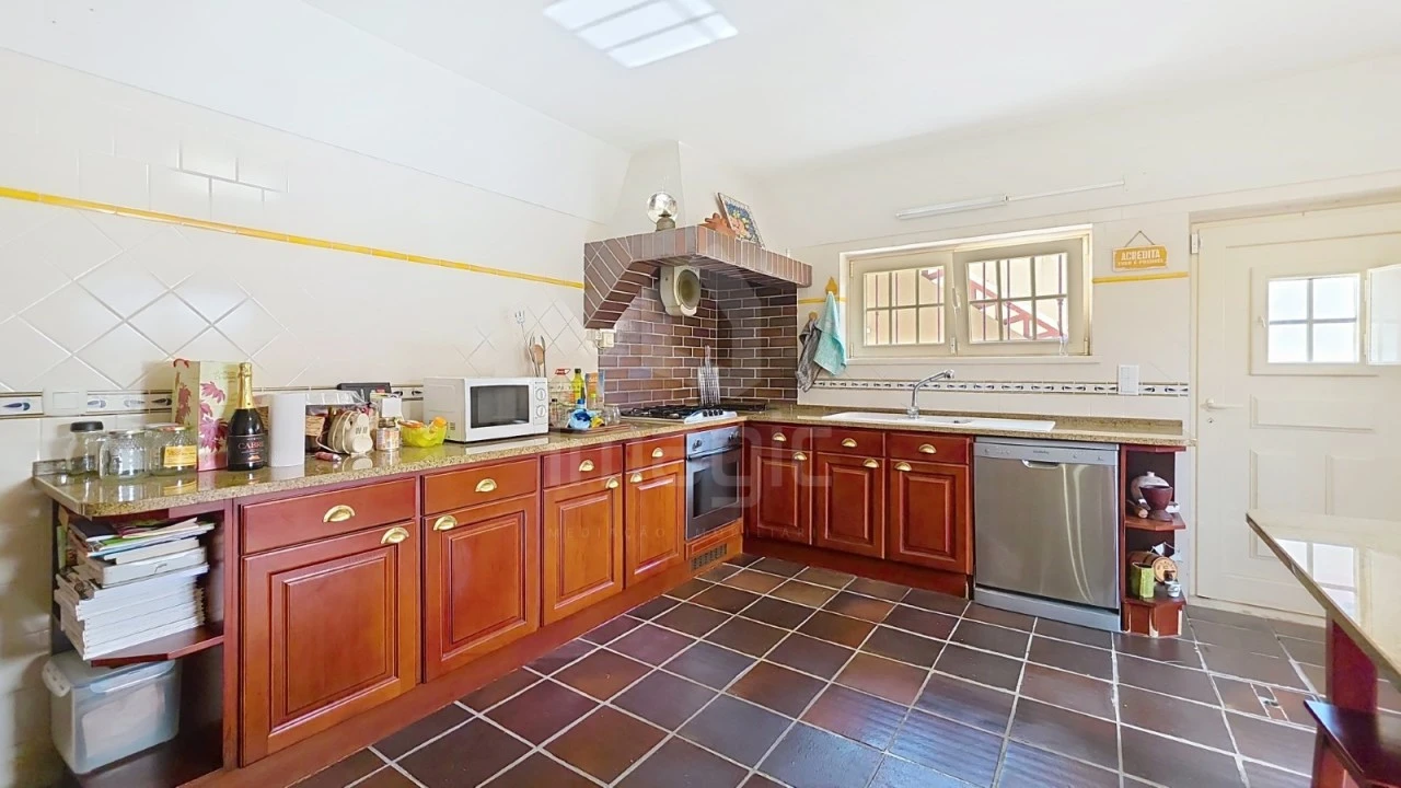 Moradia T4 para Venda em Encarnação Foto 43