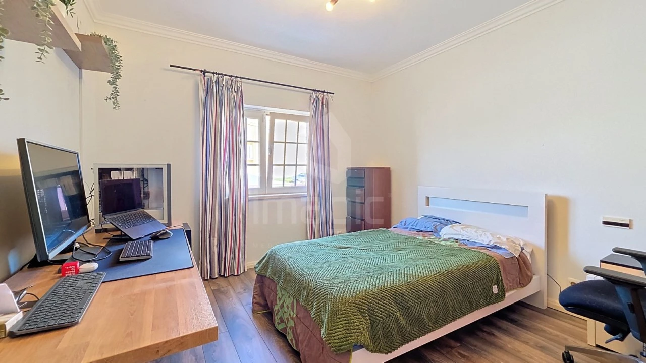 Moradia T4 para Venda em Encarnação Foto 20