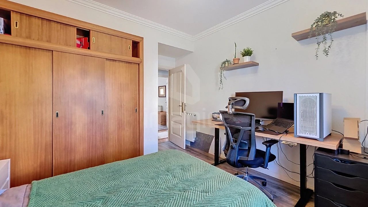 Moradia T4 para Venda em Encarnação Foto 21