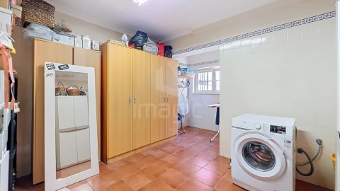 Moradia T4 para Venda em Encarnação