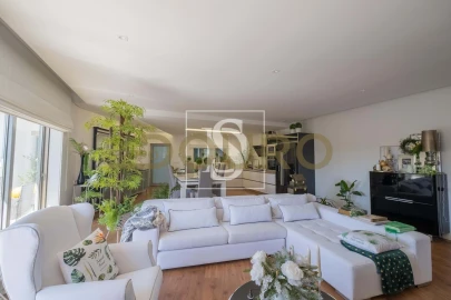 Moradia T3 para Venda em Sandim, Olival, Lever e Crestuma