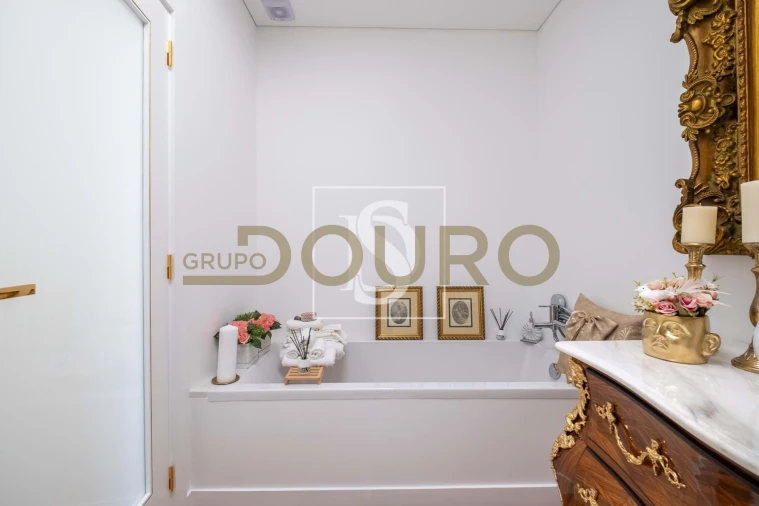 Moradia T3 para Venda em Sandim, Olival, Lever e Crestuma Foto 3