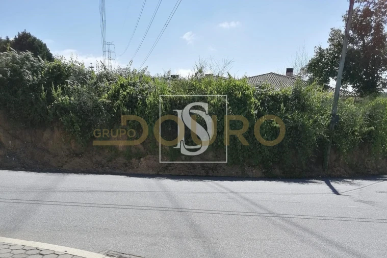 Terreno para Venda em Grijó e Sermonde Foto 3