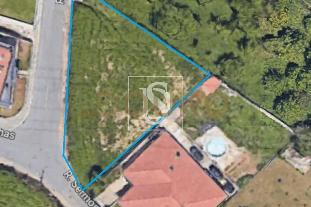 Terreno para Venda em Grijó e Sermonde Foto 1