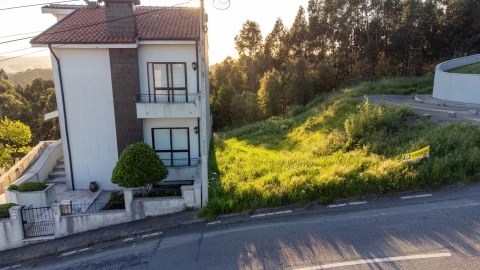 Terreno para Venda em Baguim do Monte (Rio Tinto)