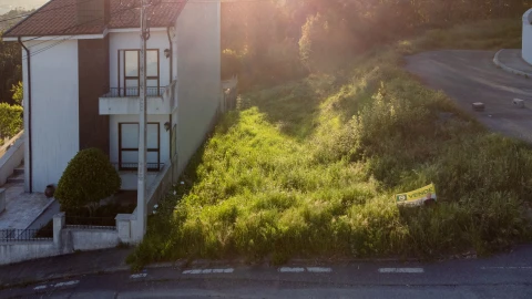 Terreno para Venda em Baguim do Monte (Rio Tinto)