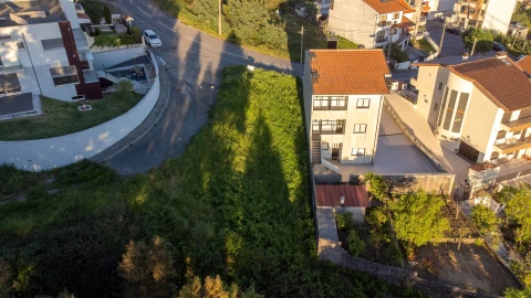 Terreno para Venda em Baguim do Monte (Rio Tinto)