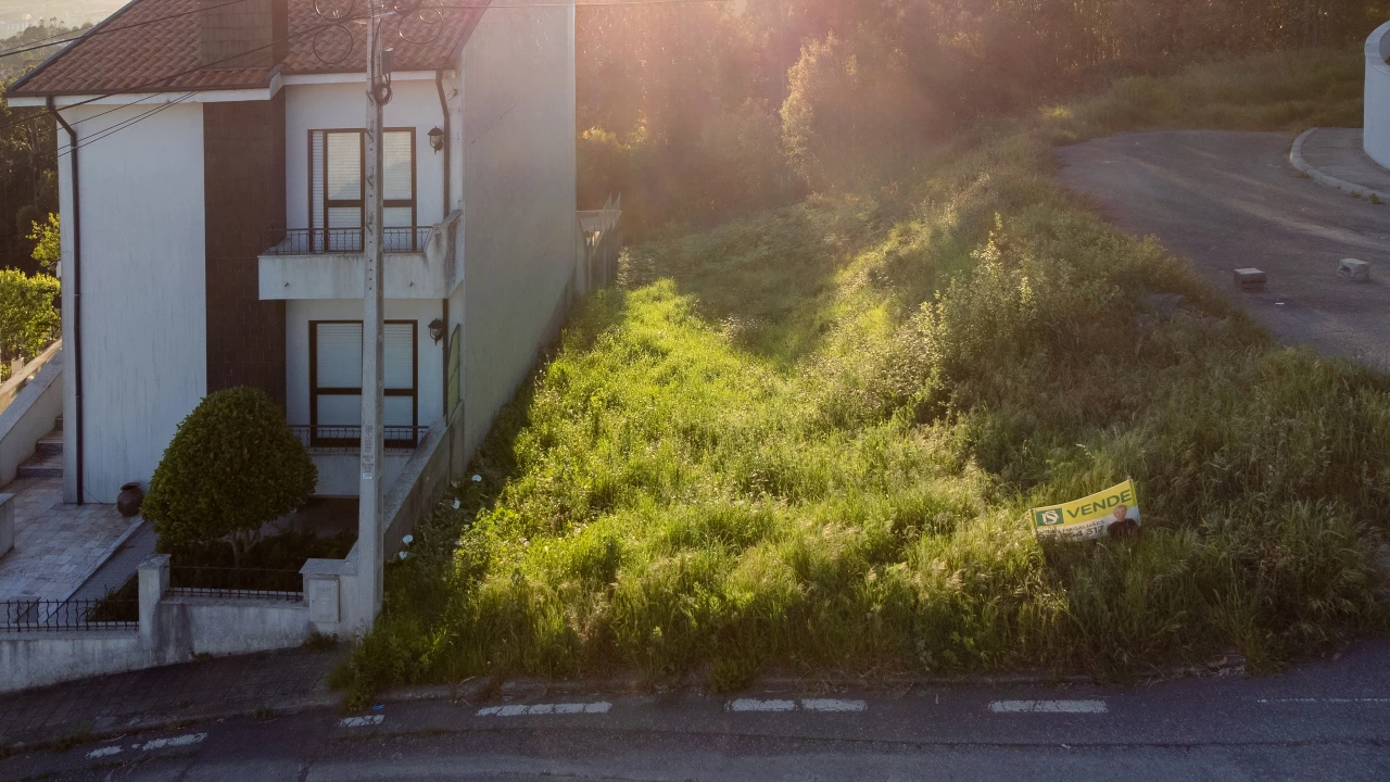 Terreno para Venda em Baguim do Monte (Rio Tinto) Foto 3