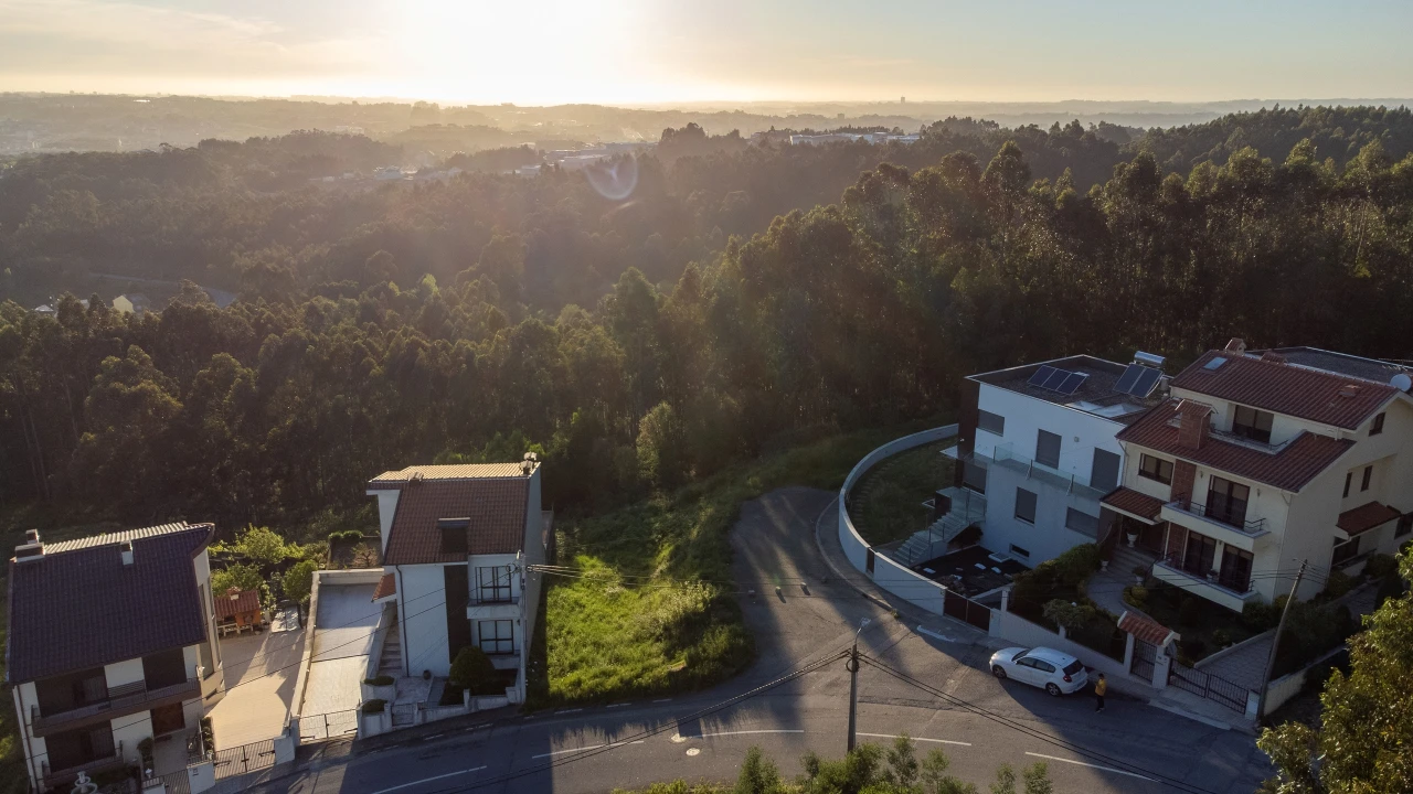 Terreno para Venda em Baguim do Monte (Rio Tinto) Foto 2