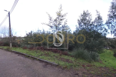 Terreno para Venda em Sandim, Olival, Lever e Crestuma