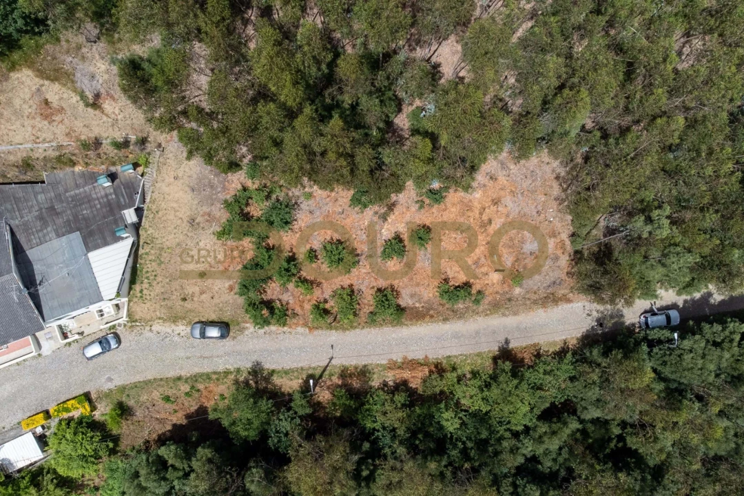 Terreno para Venda em Melres e Medas Foto 1