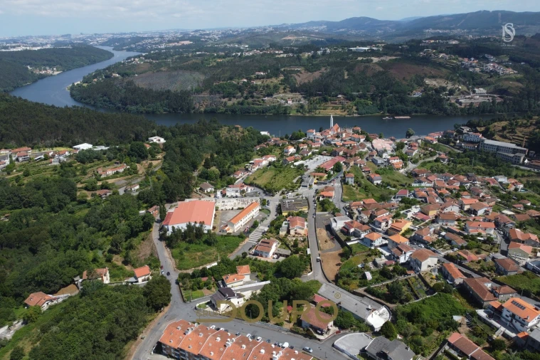 Terreno para Venda em Sandim, Olival, Lever e Crestuma Foto 2