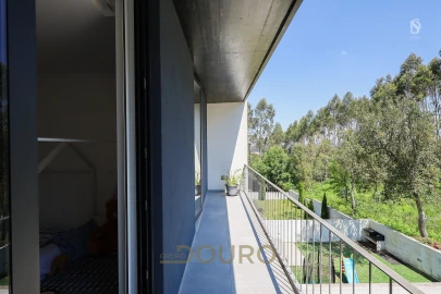 Moradia T3 para Venda em Grijó e Sermonde